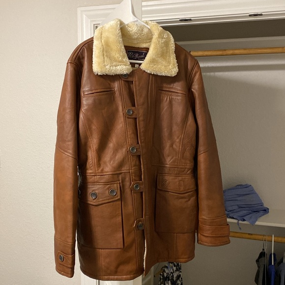 Men’s Genuine, leather bomber with faux shearling insulation - Picture 3 of 5